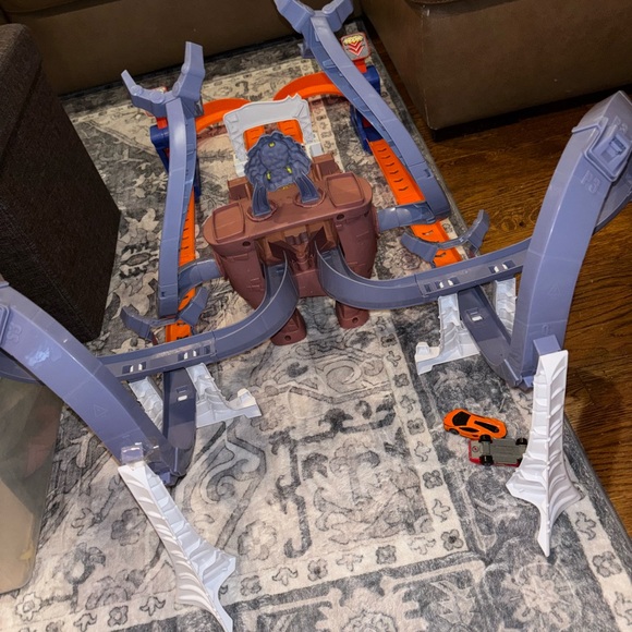 Hot Wheels Spider Man Racer Verse Track Set - Picture 5 of 14